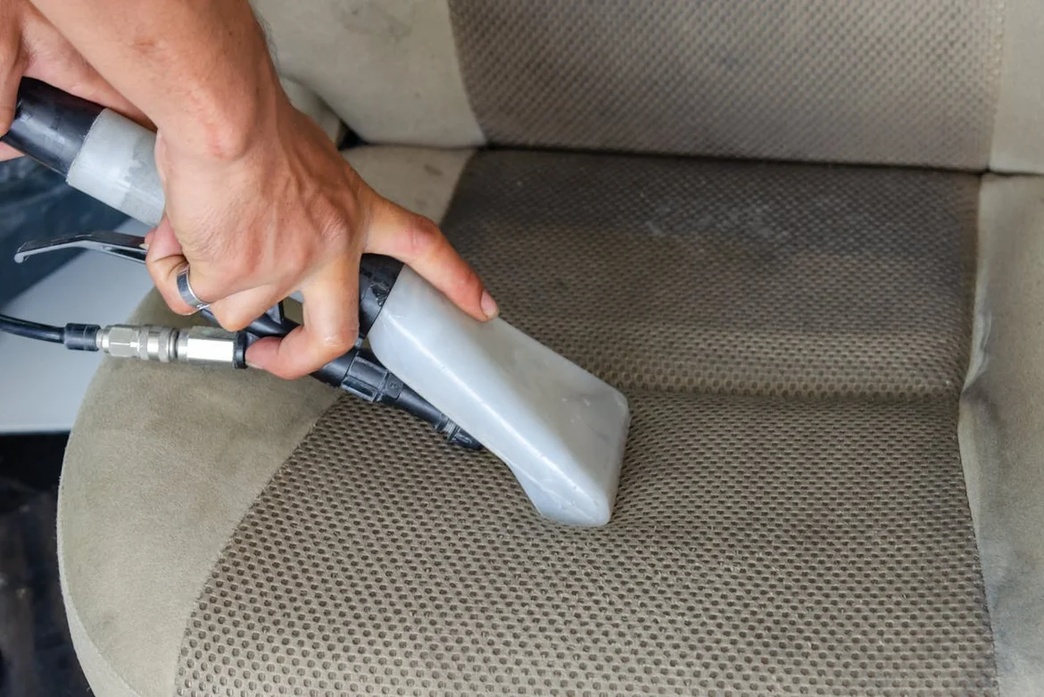 Guía para el cuidado y limpieza de la tapicería de tu coche