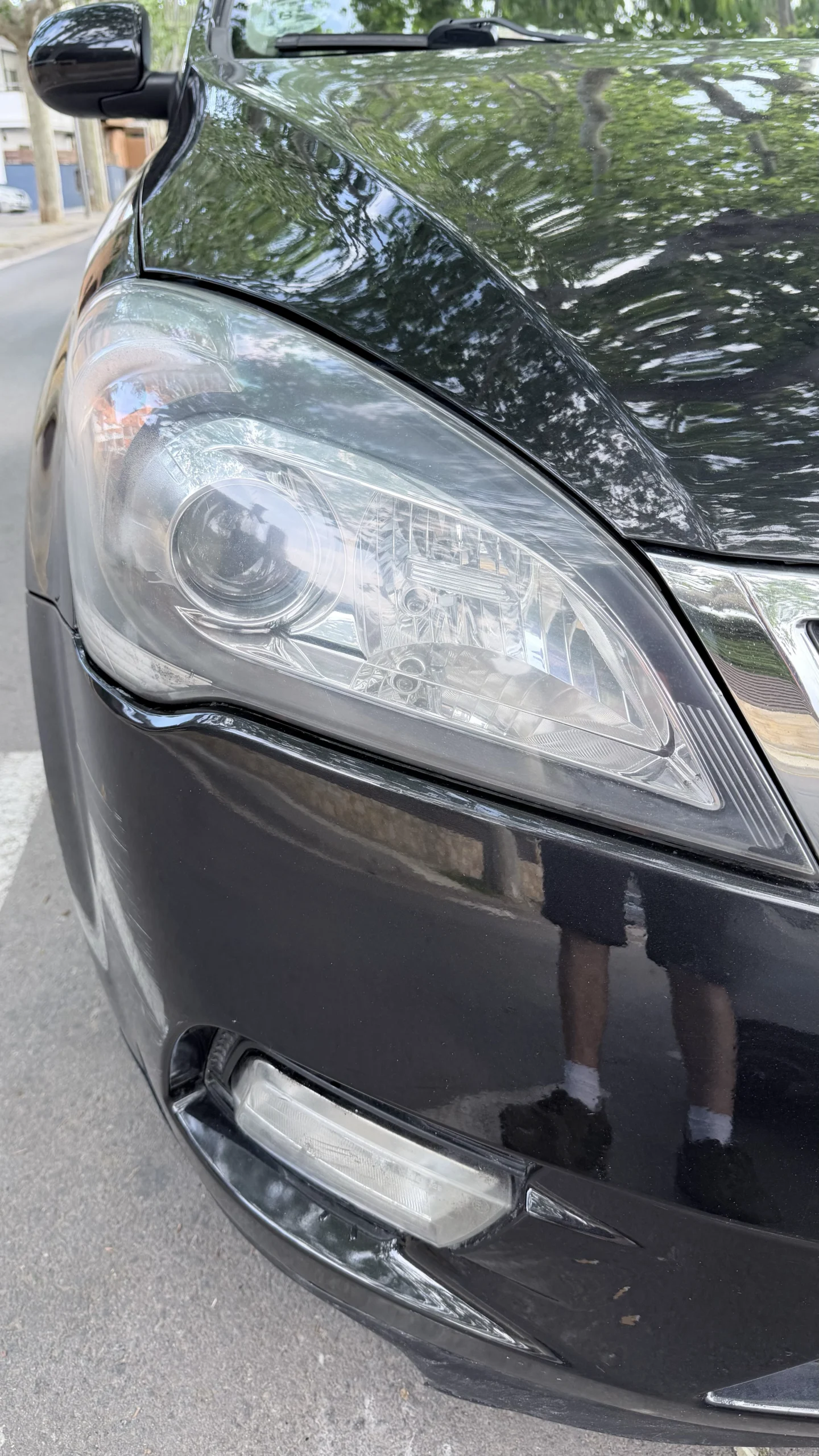 Faro después del pulido y restauración profesional Cotxe Net